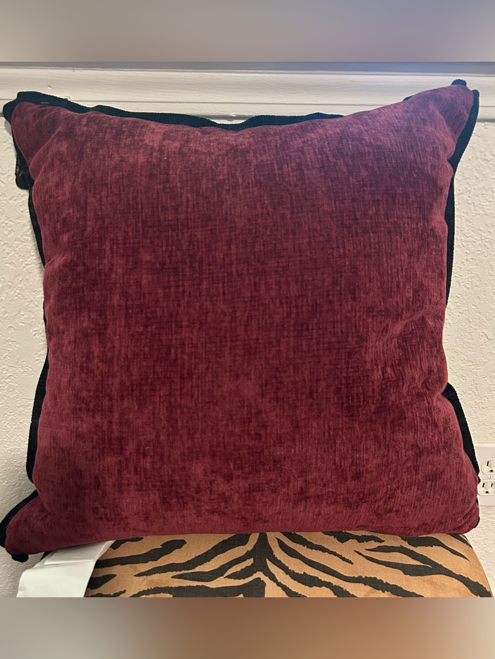 NEW Envouge Halloween Embroidered OnChenille Pumpkin&Cat Decorative Throw Pillow - Picture 5 of 10